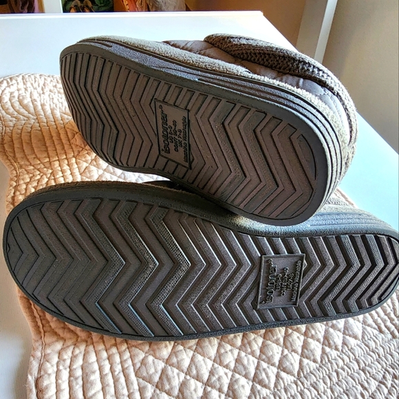 Women's Isotoner Quilted Slipper Slides Size 8-9 - Picture 5 of 5